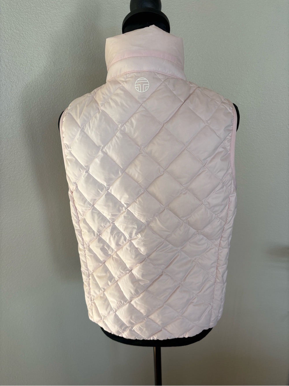 Tory Sport Women’s Soft Pink Quilted, Lightweight Puffer Vest - Picture 3 of 13